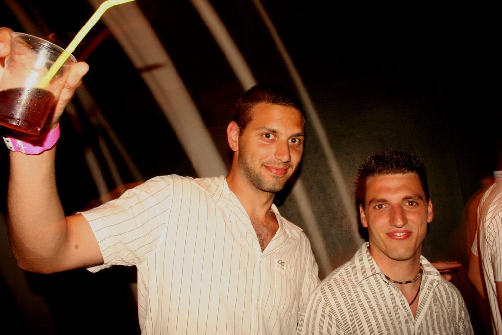 i/Kranj/Absolvent08/07-BlackWhiteParty/absolvent 1881.jpg